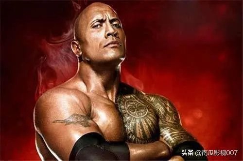 巨石强森、罗曼·雷恩斯的纹身都有什么来头？为什么他们的纹身很像？