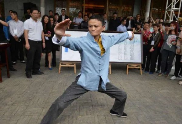 马云重夺亚洲首富，马云净资产445亿美元，这么多钱是什么概念？