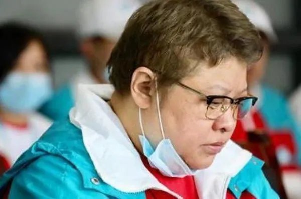 李双江一生收7个徒弟,是不是有梦鸽、韩红?