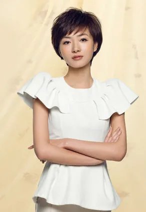 《荡寇风云》的女主角是谁演的？