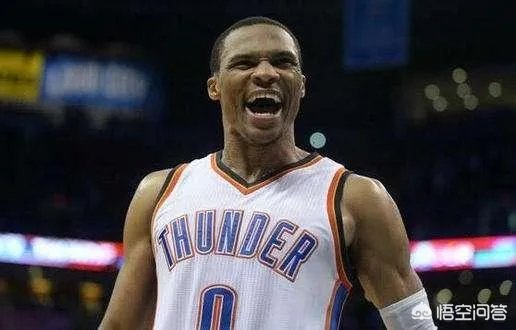 第三节没打完，威少就拿下16个篮板，成就赛季三双，你怎么看？