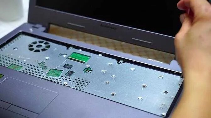 联想y430拆机教程(笔记本电脑拆卸更换固态硬盘)