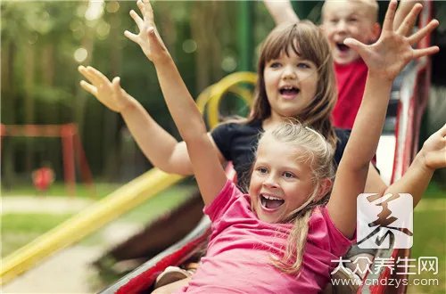 如何进行家庭感统训练？