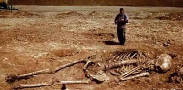 考古发现3大洲都有巨人骸骨，远古巨人真的存在吗？