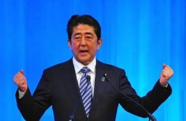 安倍晋三致歉遭抨击吗？