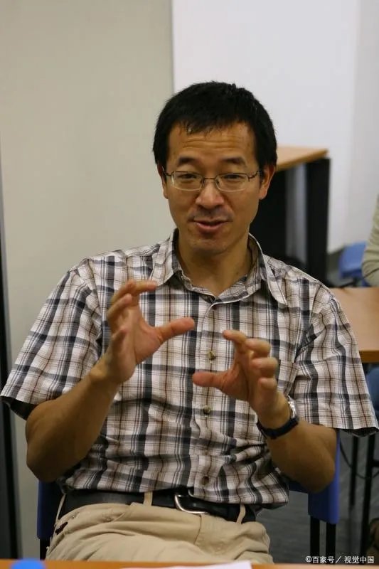 俞敏洪何错之有，为何要频频道歉，女人的这些行为是堕落吗，你怎么看？