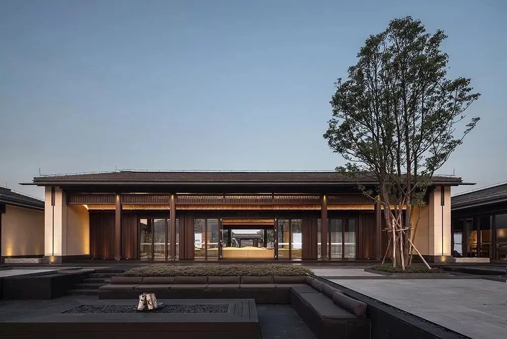 绝美村落售楼处设计，气韵空灵的诗意栖居理想生活，一千个人心里...