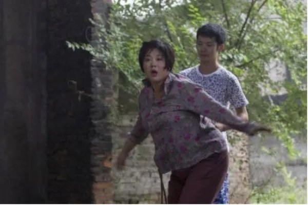 王茜华：演农村剧走红，为拍戏整容200次，今50岁现状如何？