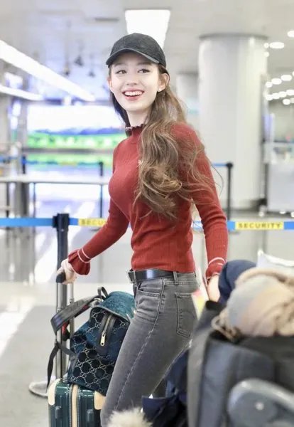 郎朗妻子产后素颜现身，她的形象如何？