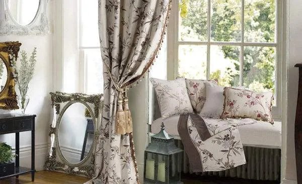 一线品牌成品窗帘加盟需要了解哪些 如何选购窗帘