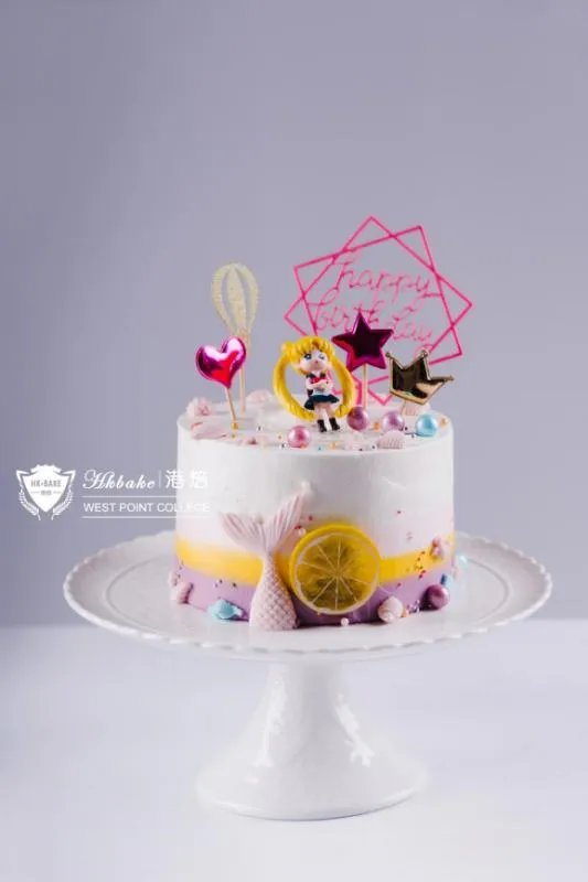 学烘焙是去蛋糕店里还是去学校呢？