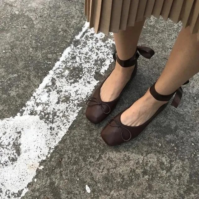 能推荐一些淘宝上有风格的女鞋吗？