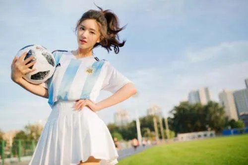 赵露思给宋茜道歉，真心实意还是被逼无奈？