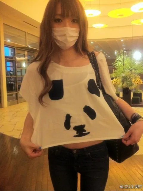 每日福利大放送 长腿模特佐藤かよ大秀惹火身材