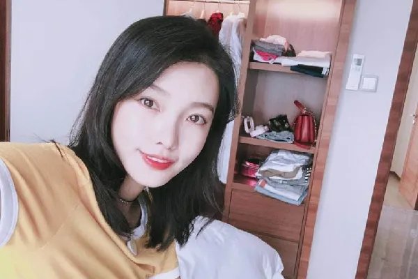 大家知道周星驰、周润发和刘德华的干女儿分别是谁吗?