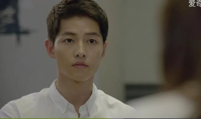 宋仲基李光洙现身友人婚礼，他们两人之间的感情怎么样？