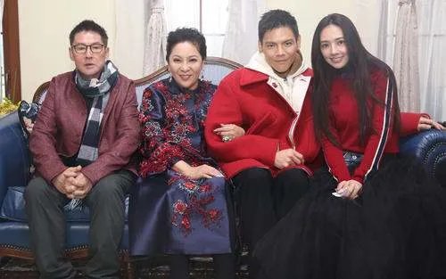 向佐和郭碧婷究竟是怎么认识的?