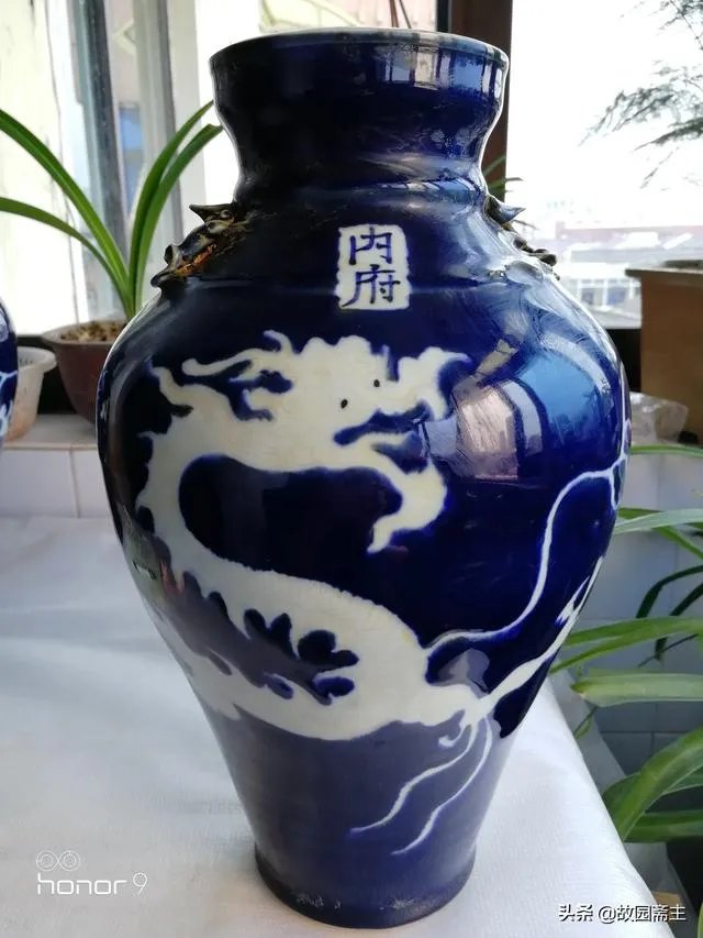 如何鉴定明嘉靖篮釉瓷？