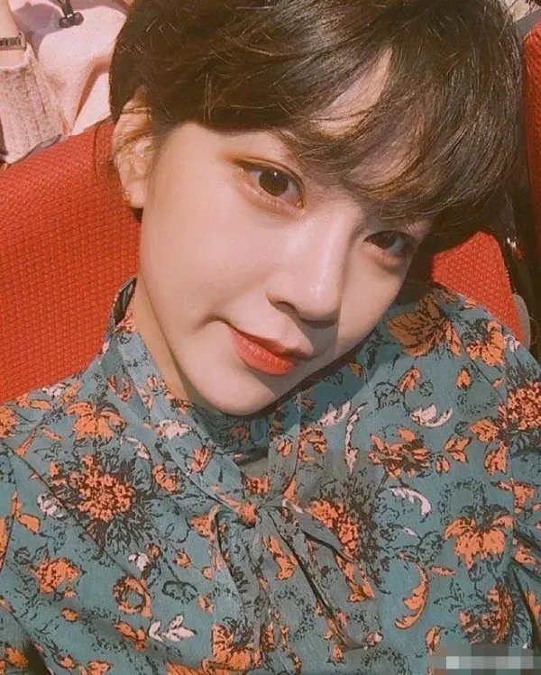 韩团SJ成员金厉旭发文承认恋情，都表达了什么？