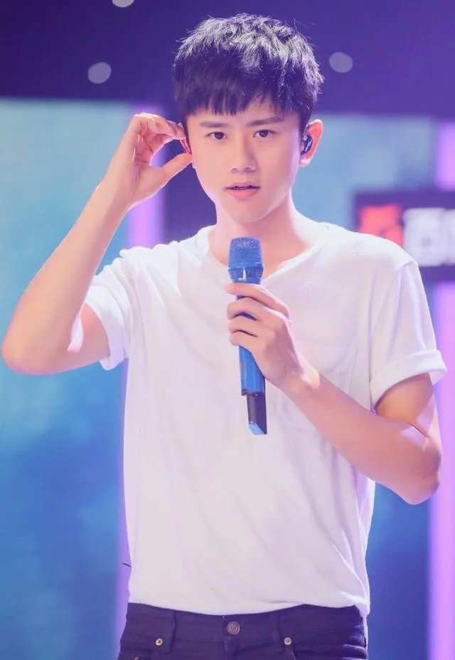 国字脸男士适合留什么发型?