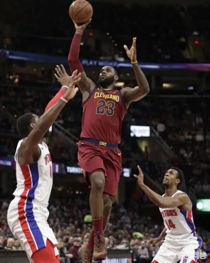 联盟近十年裁判对乐邦过分不待见，是否是詹姆斯无法得更多冠军的主因之一？