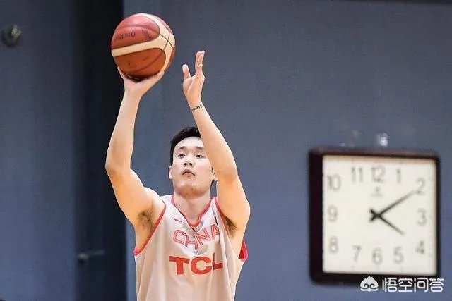 史蒂芬森成为CBA最贵外援，小丁或无缘男篮世界杯，你怎么看？