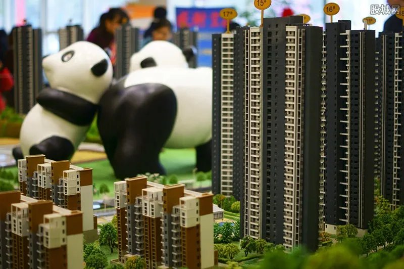 30栋楼空置十年 周边房价高达3万8空置原因成谜