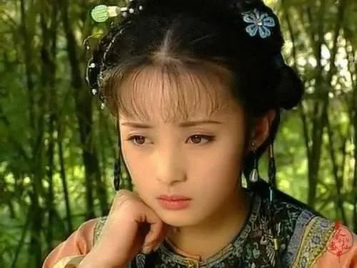 蒋勤勤孙俪是同父异母，俩人真实关系浮出水面，你觉得像吗？