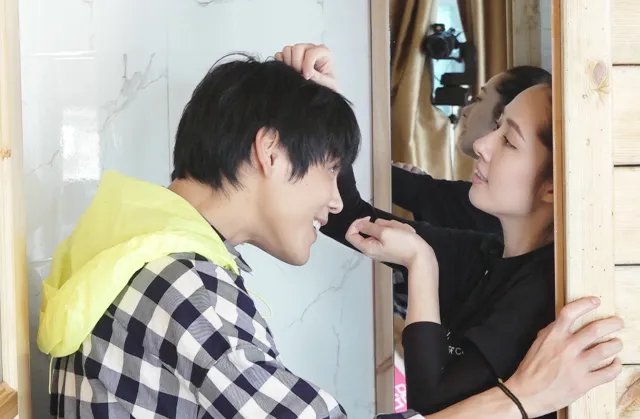 郭碧婷当男朋友面大聊初恋男友，男朋友为何吃醋却不以言表呢？