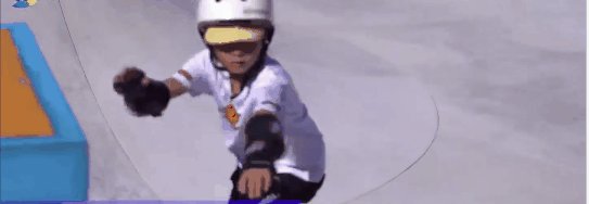 9岁女孩参加全运会滑板项目：年龄差达20岁