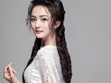 春晚王琪演唱托托可海牧羊人伴舞是谁