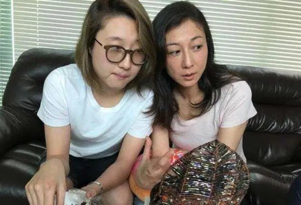 娱乐圈里的明星，都有谁是承认过有私生子的？