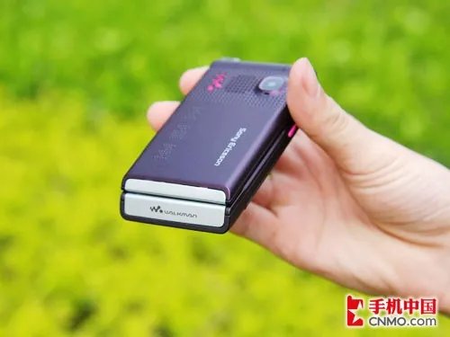 美女感控音乐心情 索尼爱立信W380评测