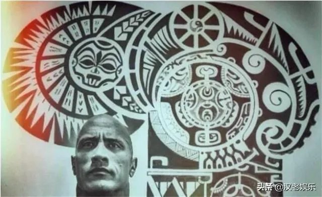 巨石强森、罗曼·雷恩斯的纹身都有什么来头？为什么他们的纹身很像？