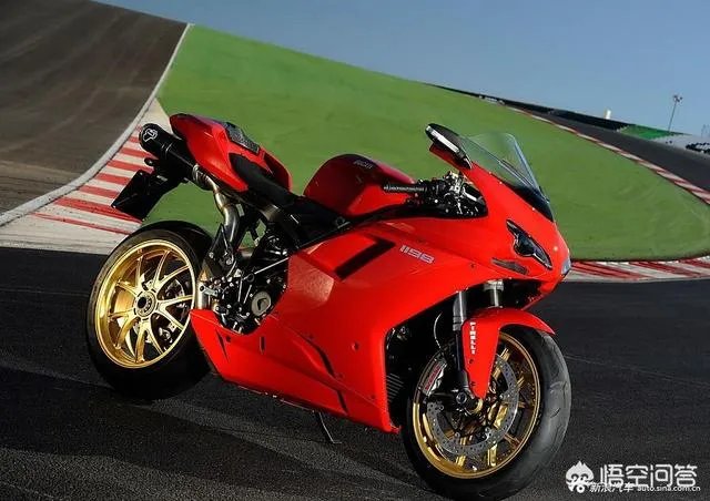 杜卡迪1198最近挺热的，到底是什么车？