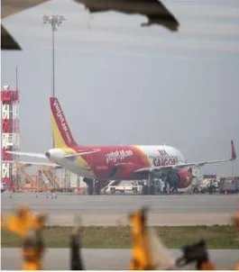 越南客机起火有人受伤吗？