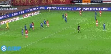 粤媒及球迷都认为,叶重秋对郜林犯规性质恶劣,出示黄牌量刑太轻,对此你怎么看?