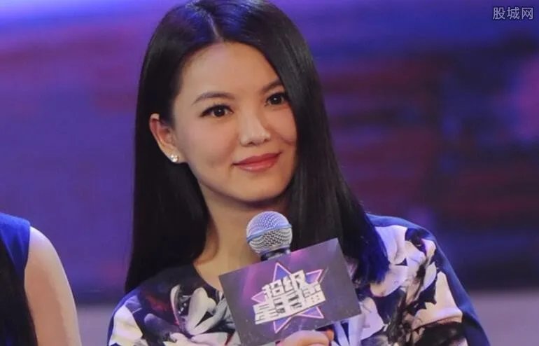 李湘妹妹李玲的个人资料 李玲真的比李湘厉害吗