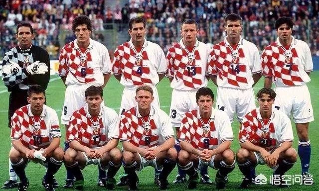 最好看的足球队服十大