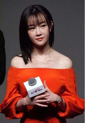 王茜华：演农村剧走红，为拍戏整容200次，今50岁现状如何？