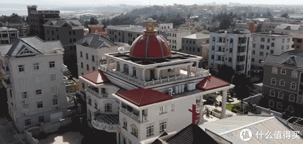 明星豪宅有啥好羡慕的，中国真正的千万豪宅都在农村！