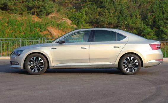 最近上市作为重磅车型的大众迈腾新款，与速派哪个更好？