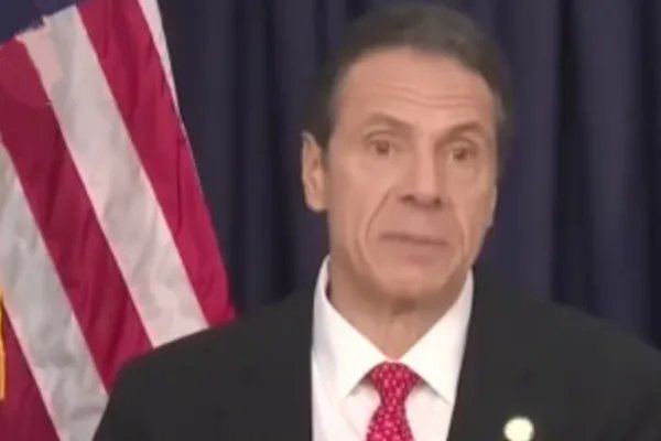 纽约州长称80%病例都能自愈，此种言论是否有科学依据?