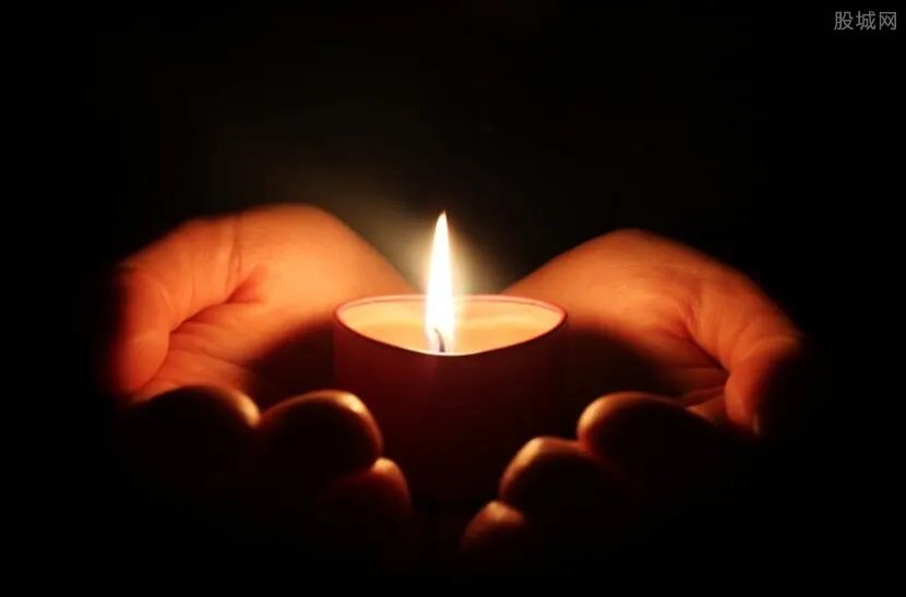 歼十女飞行员牺牲原因 为了国家奉献了生命