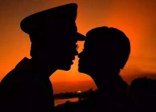 北京一军嫂跨越3600公里骑马见丈夫，你如何评价军嫂的这一行为？