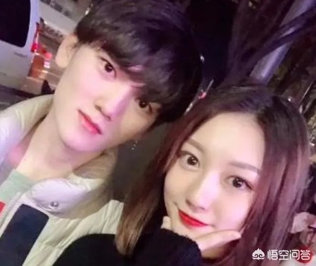 JKL回家度假被爆出有女友，姐姐们心碎一地！网友：还好不是网红脸！你怎么看？