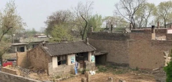 邓伦家房子真的塌了，这是什么意思？