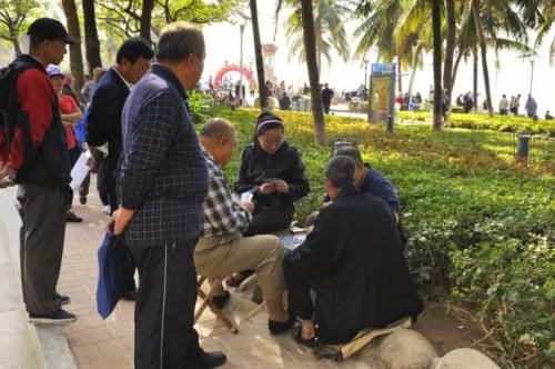 三亚老年公寓包吃包住是真的吗