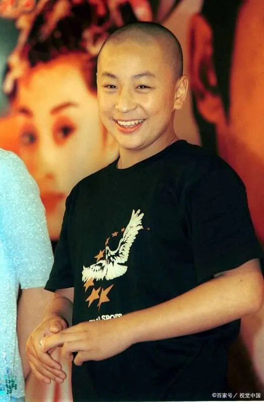 向华强都不敢惹，王宝强要行晚辈礼，释小龙究竟是什么身份？