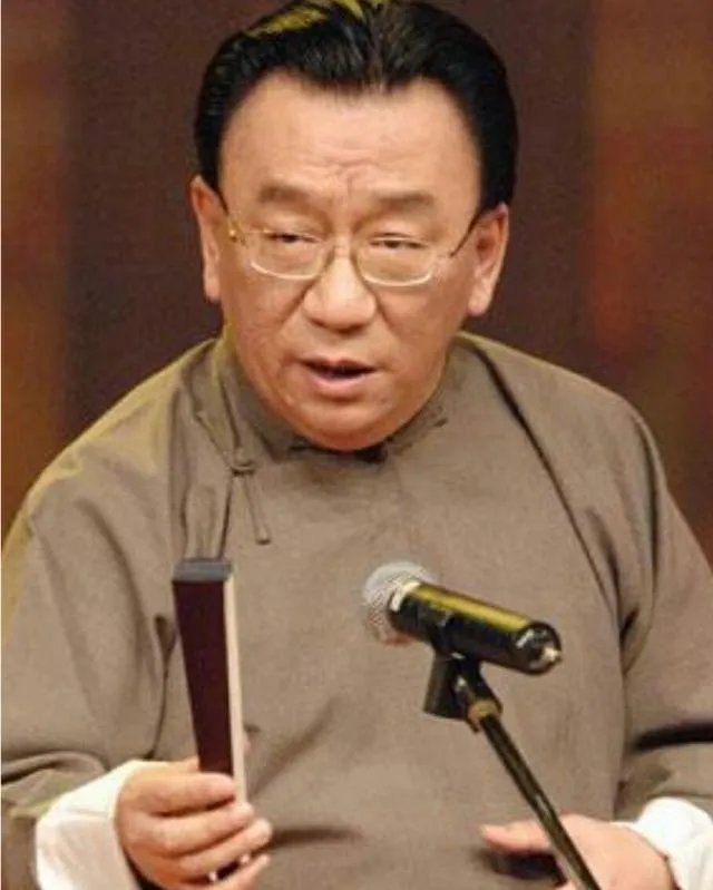 你现在怎么看待侯耀华？